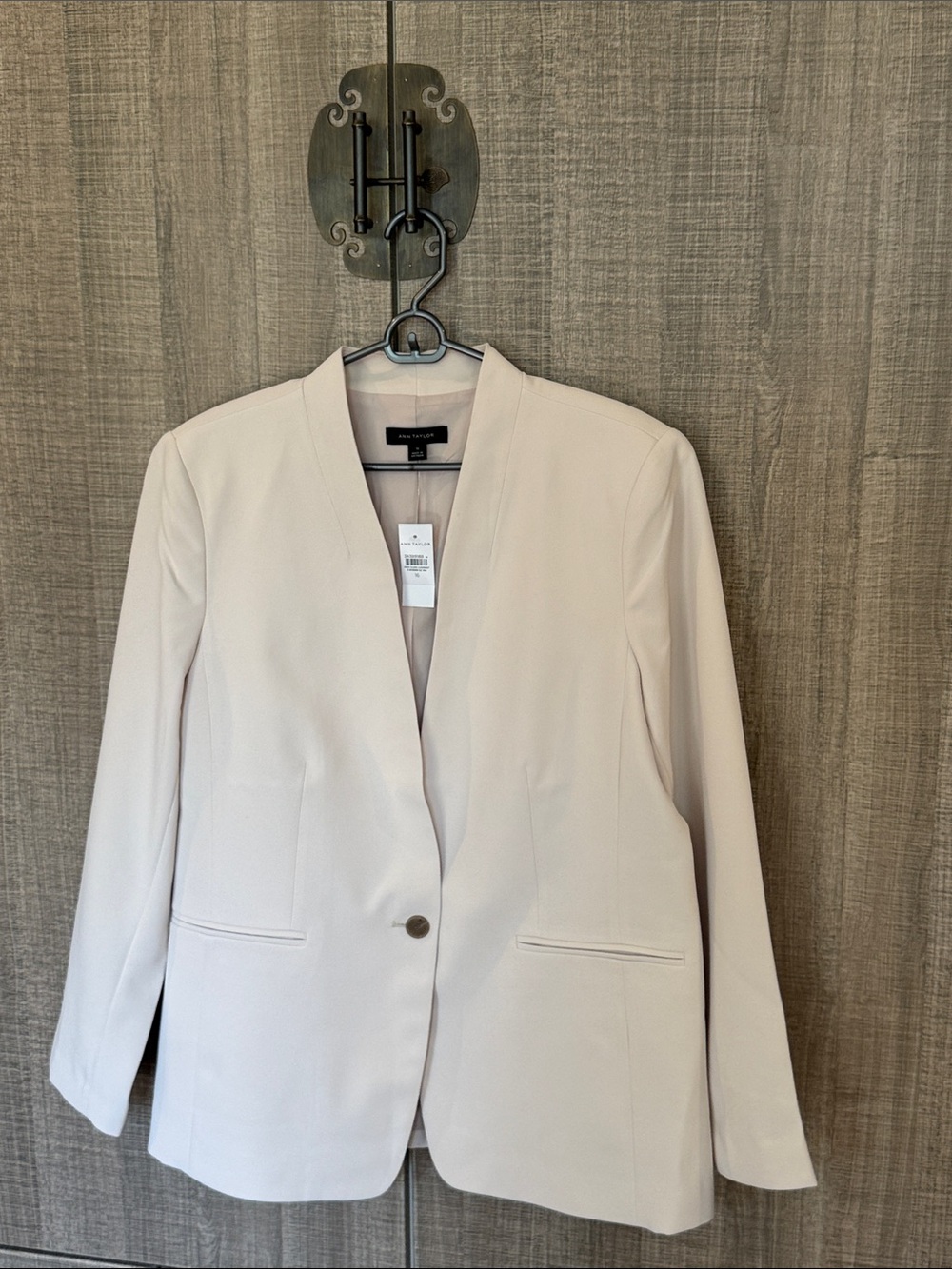Ann Taylor The Long Collarless Blazer in Fluid Crepe - Picture 9 of 16